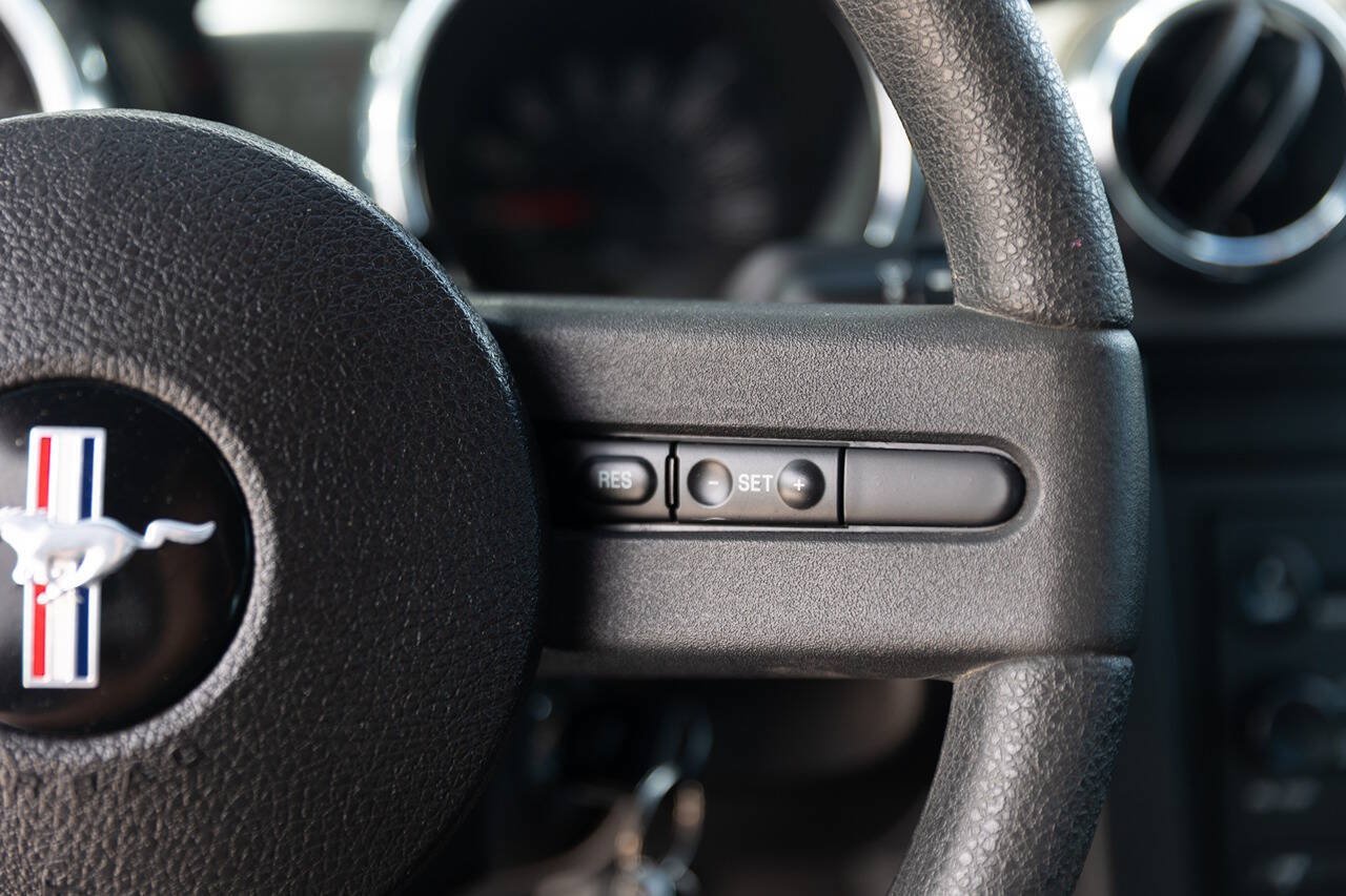 Used 2007 Ford Mustang GT RWD image 39