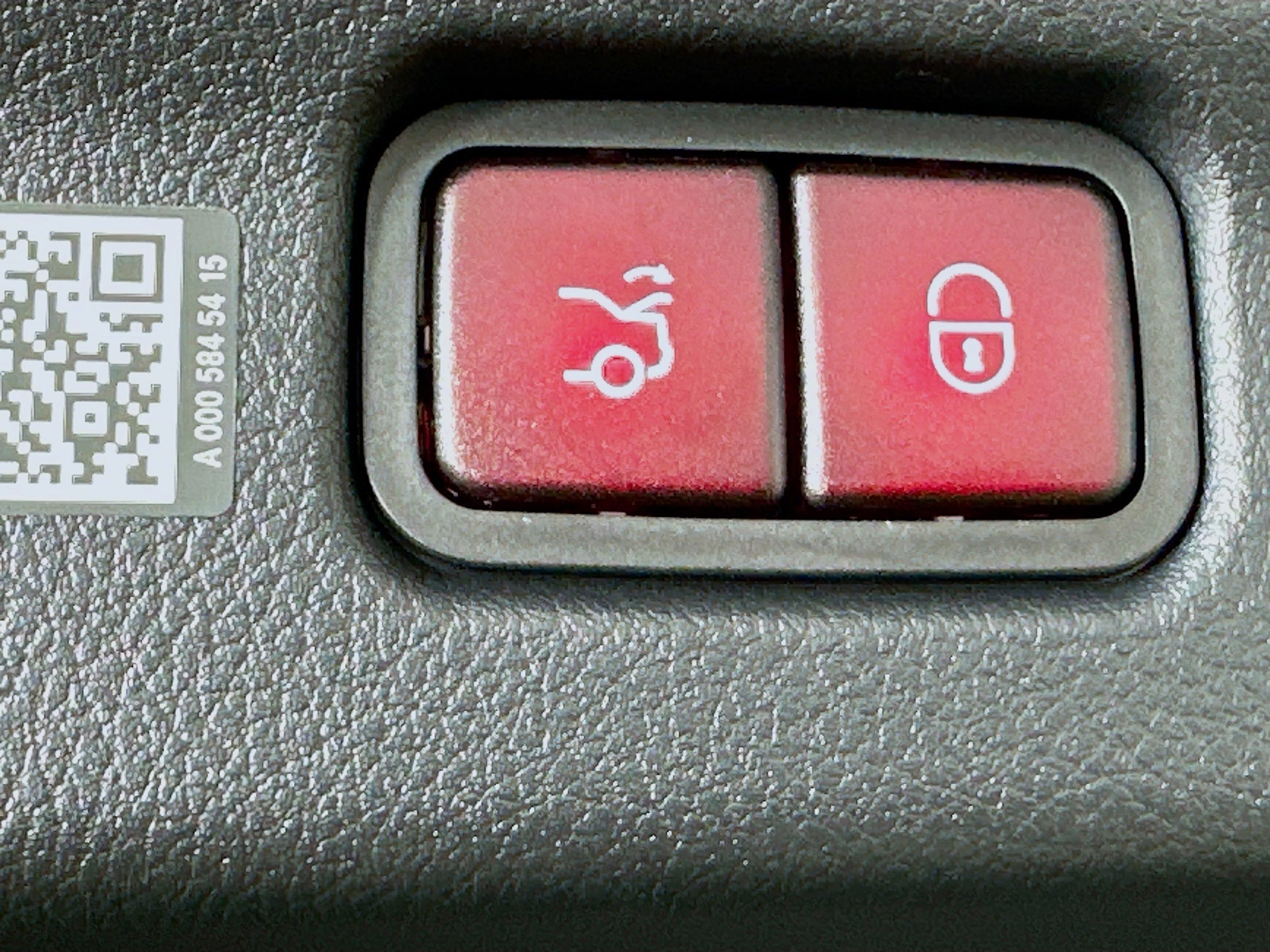 Certified 2025 Mercedes-Benz C 300 4MATIC Sedan image 34