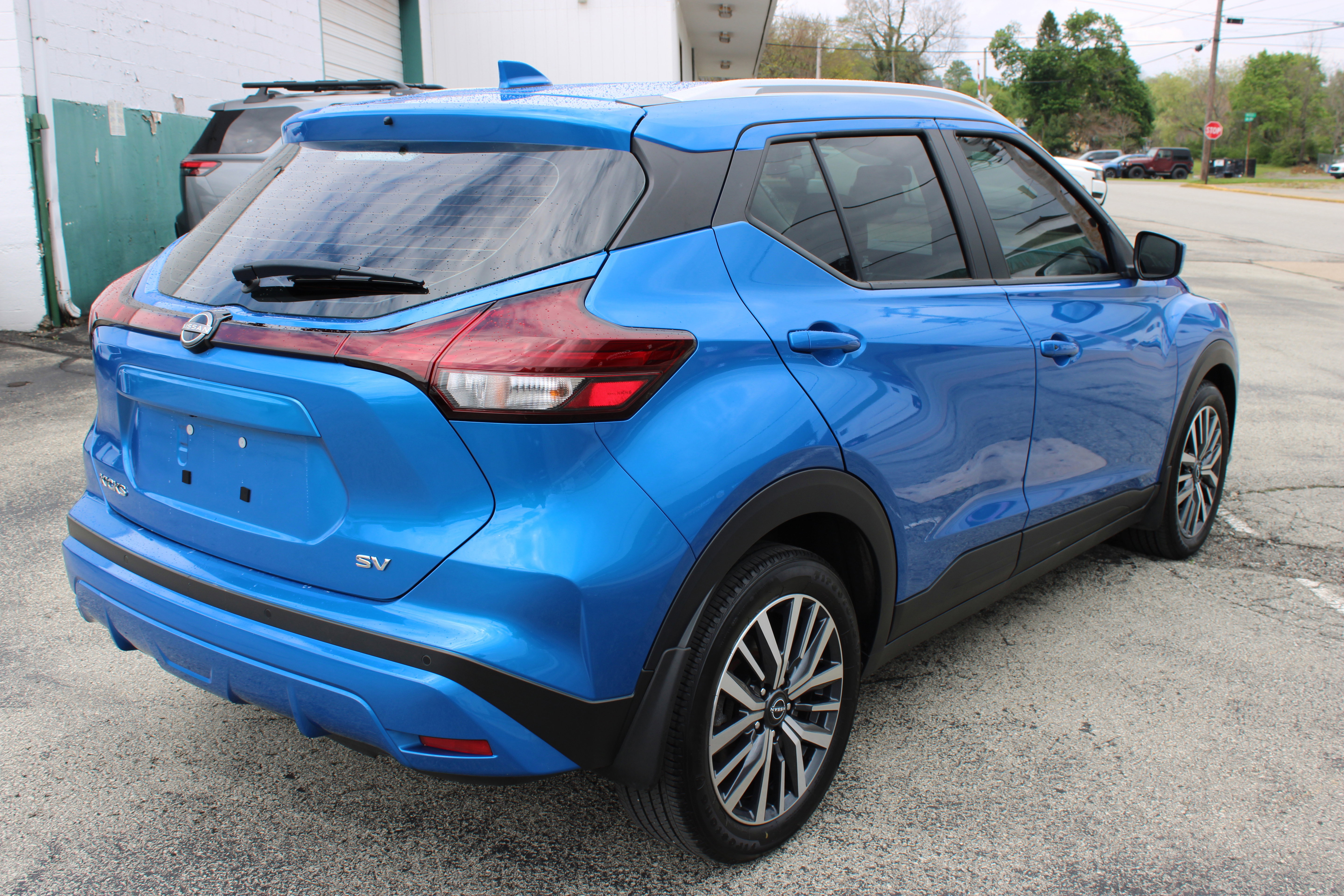 Certified 2023 Nissan Kicks SV FWD image 6