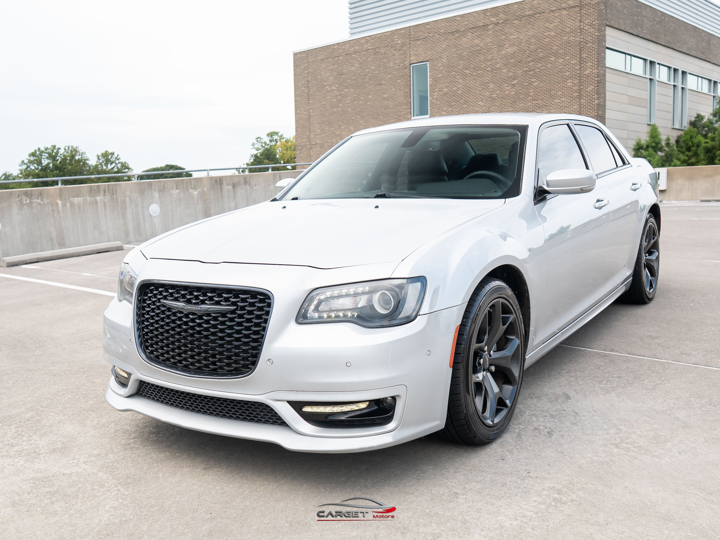 Used 2022 Chrysler 300 Touring L RWD image 3