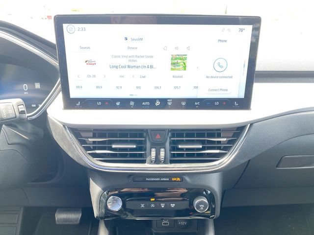Used 2025 Ford Escape Platinum AWD/4WD image 13