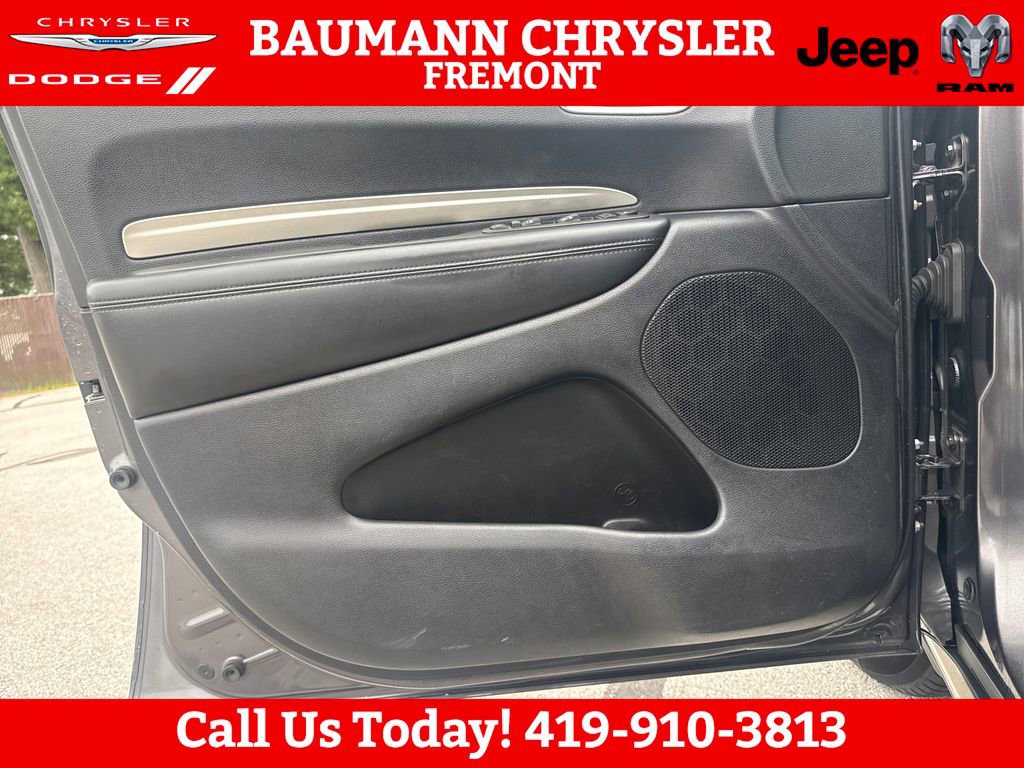 Used 2014 Dodge Durango SXT w/ Trailer Tow Group IV AWD/4WD image 19