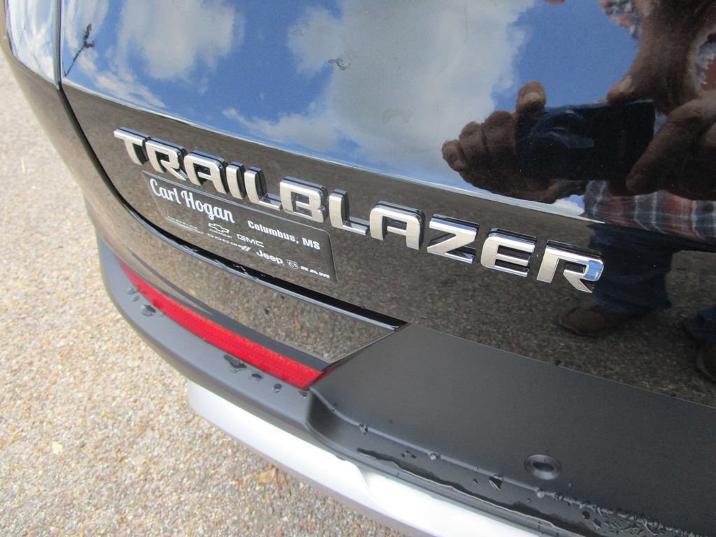New 2026 Chevrolet TrailBlazer LT w/ Convenience Package FWD image 11