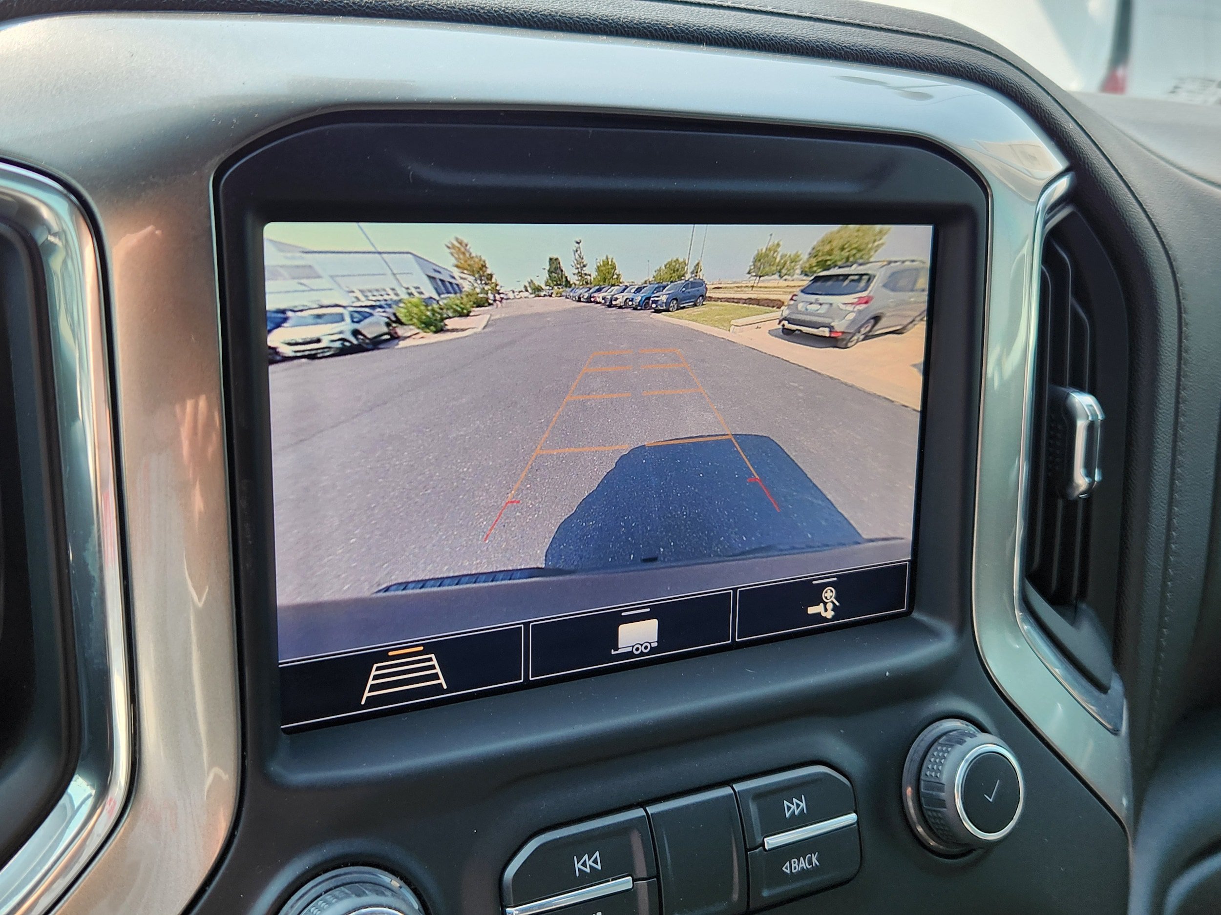 Used 2020 Chevrolet Silverado 1500 LT Trail Boss AWD/4WD image 19