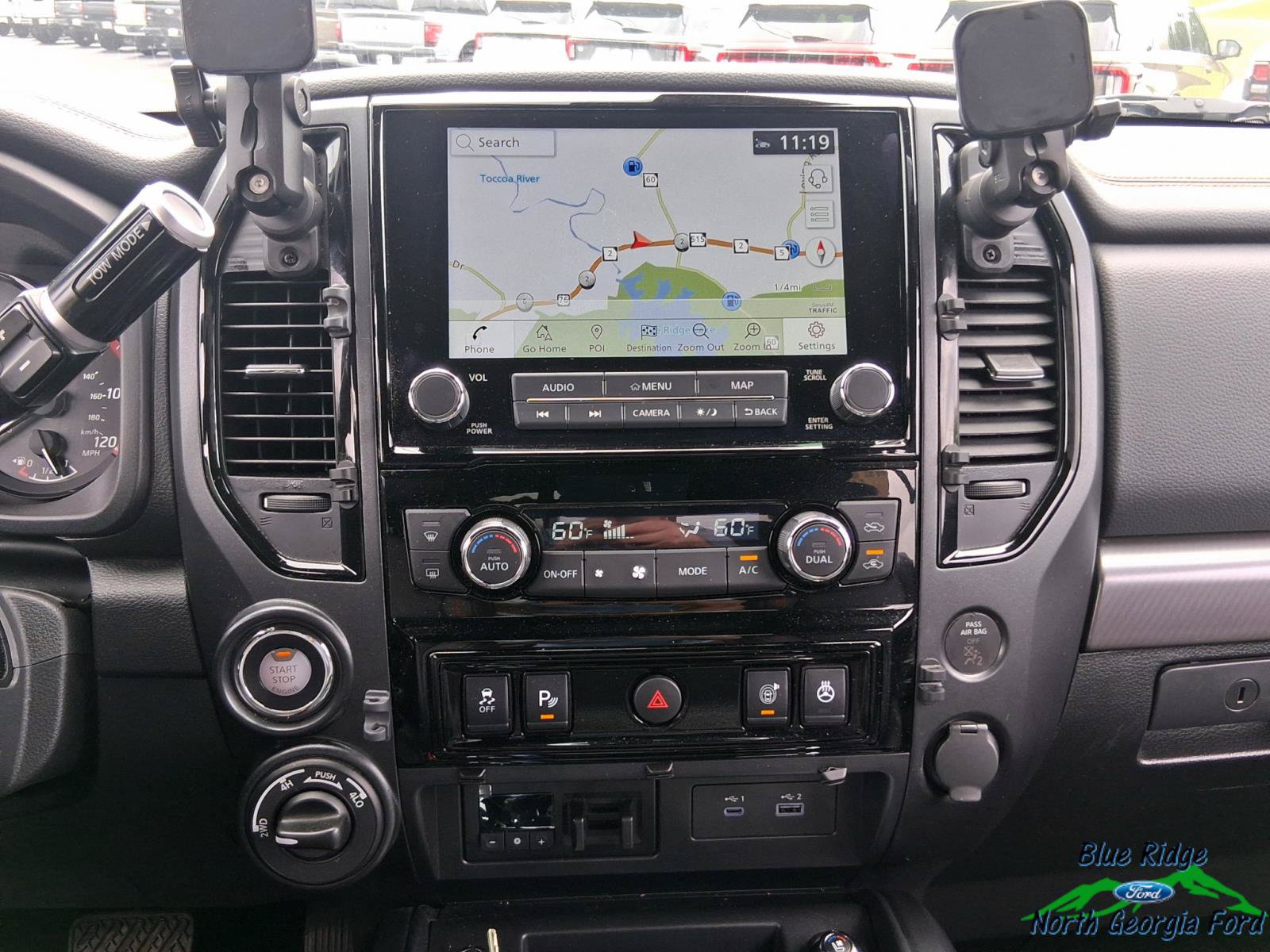 Used 2024 Nissan Titan PRO-4X w/ Pro-4x Convenience Package AWD/4WD image 18