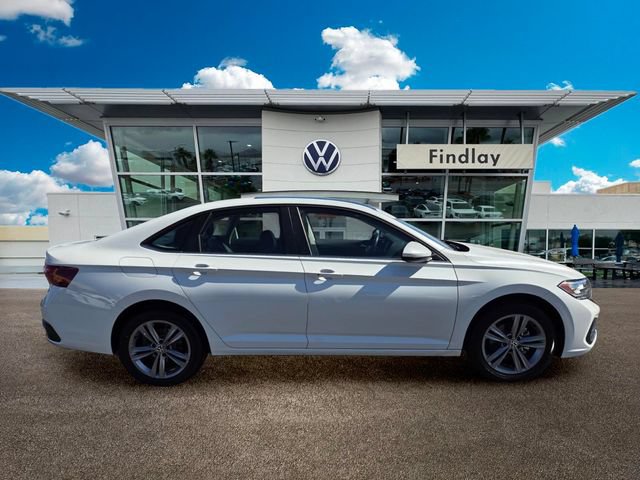 Certified 2023 Volkswagen Jetta SE w/ Panoramic Sunroof Package FWD image 8