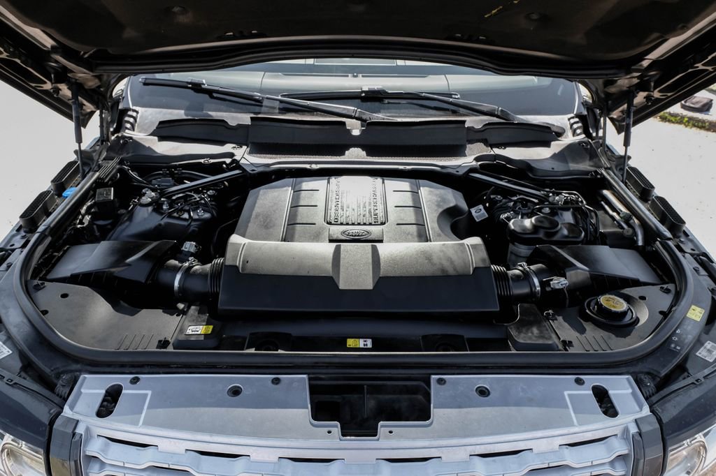 Used 2017 Land Rover Range Rover Supercharged image 49