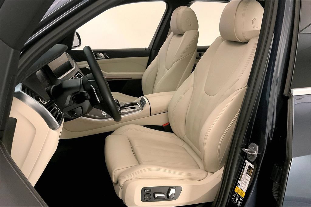Used 2022 BMW X5 xDrive40i AWD/4WD image 13