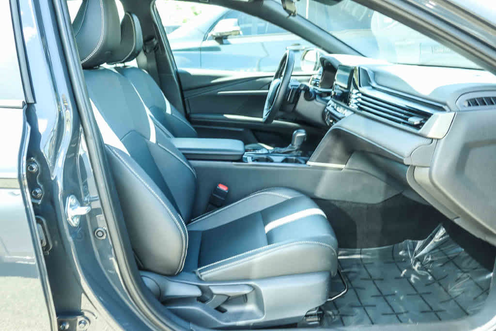 Used 2026 Toyota Camry SE FWD image 16
