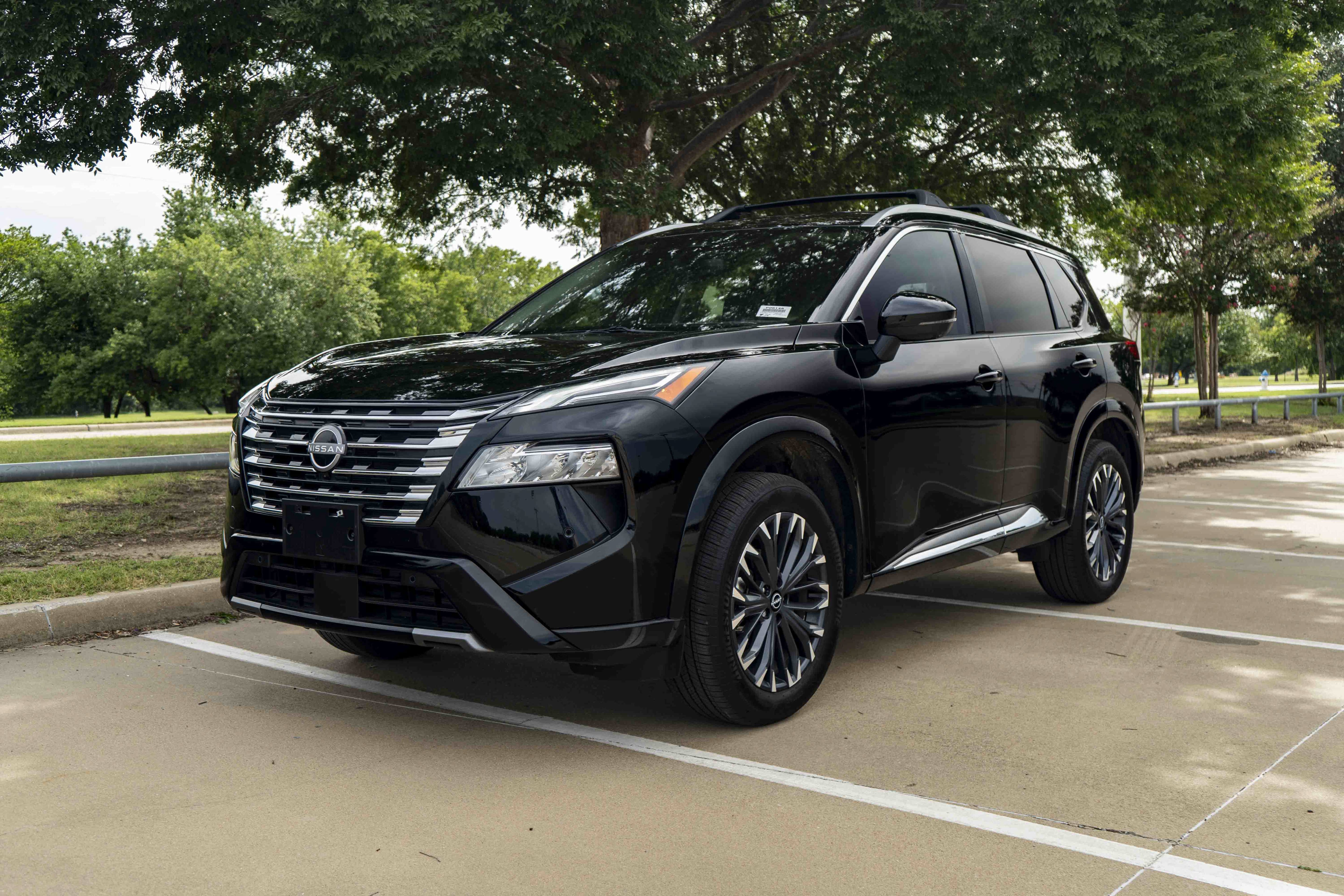 Used 2026 Nissan Rogue Platinum w/ Platinum Premium Package AWD/4WD image 5