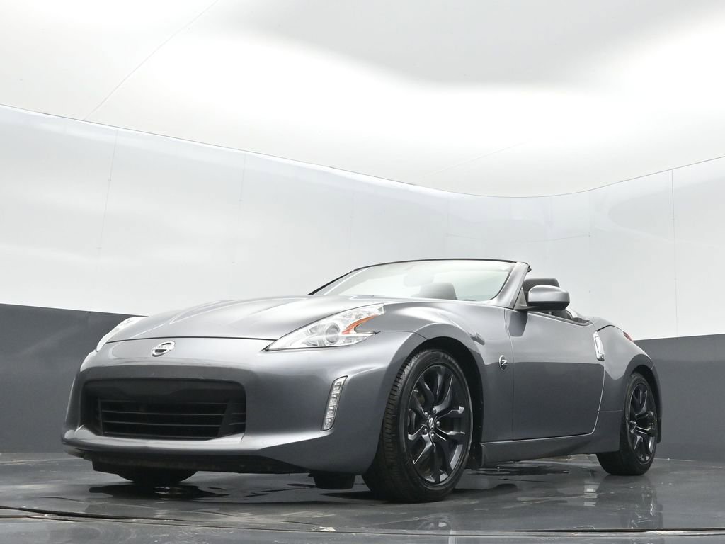 Used 2016 Nissan 370Z Roadster image 8