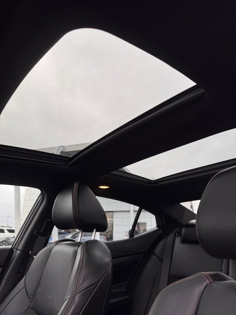 Used 2021 Nissan Maxima SR w/ Sport Mat Group image 18