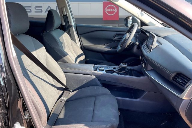 Used 2024 Nissan Rogue S AWD/4WD image 27