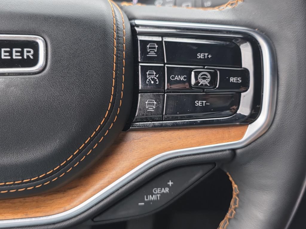 Used 2024 Jeep Grand Wagoneer Series III w/ Flexible Seating Group AWD/4WD image 49