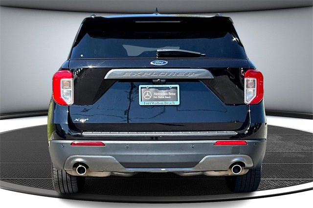 Used 2023 Ford Explorer XLT w/ Equipment Group 202A image 5
