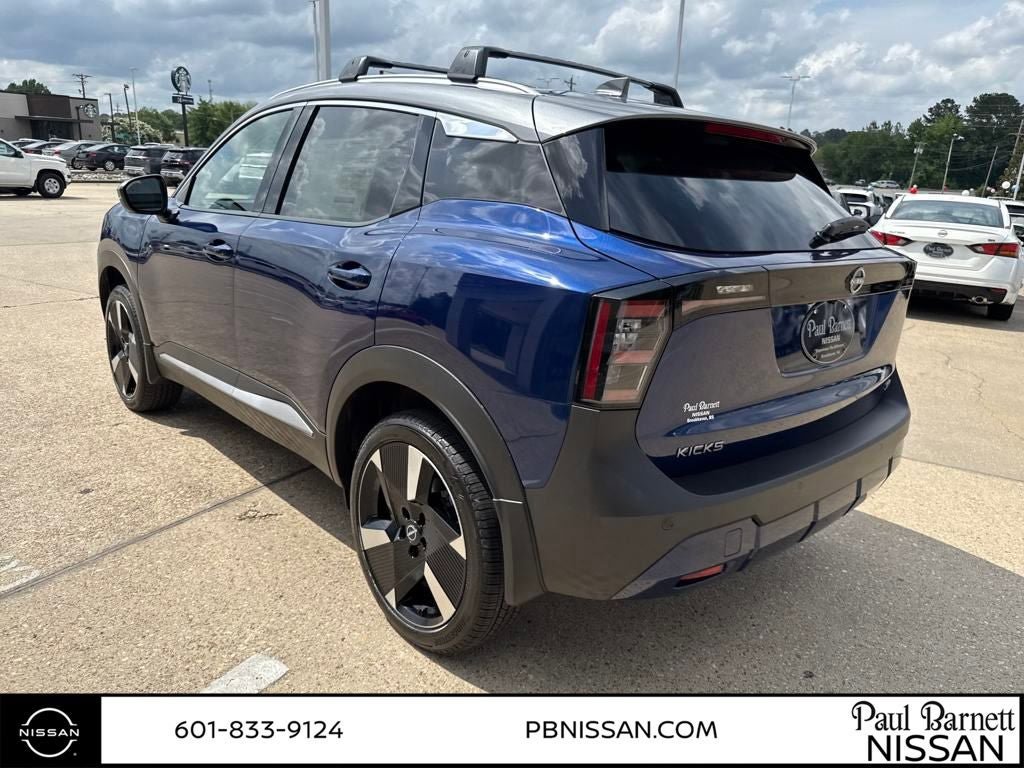 New 2025 Nissan Kicks SR FWD image 15