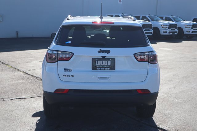 New 2026 Jeep Compass Latitude image 20