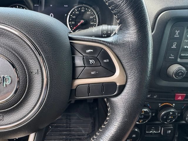 Used 2016 Jeep Renegade Limited AWD/4WD image 29