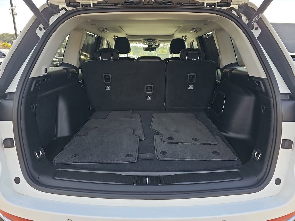 Used 2022 Jeep Grand Cherokee Limited 4xe w/ Luxury Tech Group II image 16