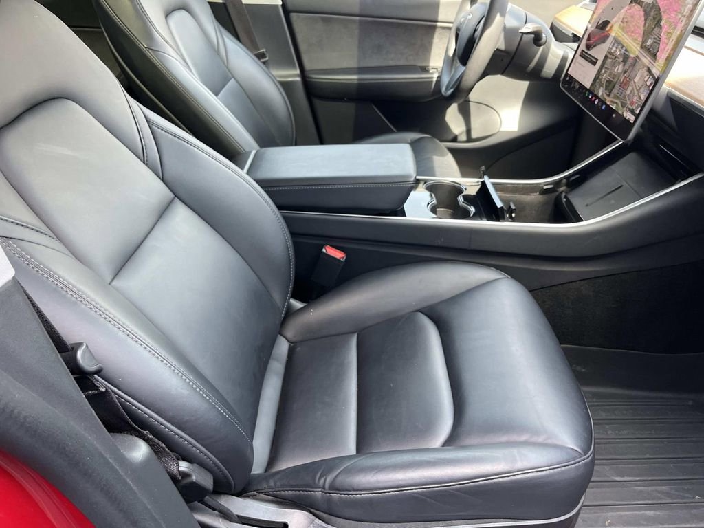 Used 2021 Tesla Model Y Long Range image 22