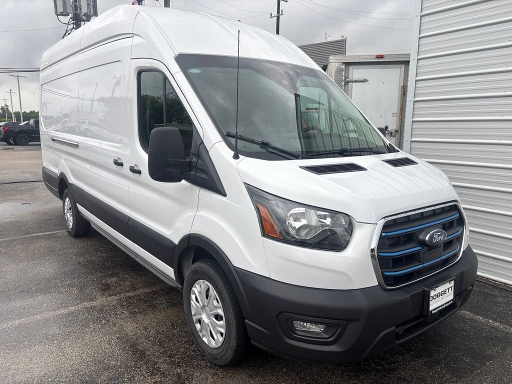 Used 2023 Ford E-Transit 148 High Roof Extended RWD image 7