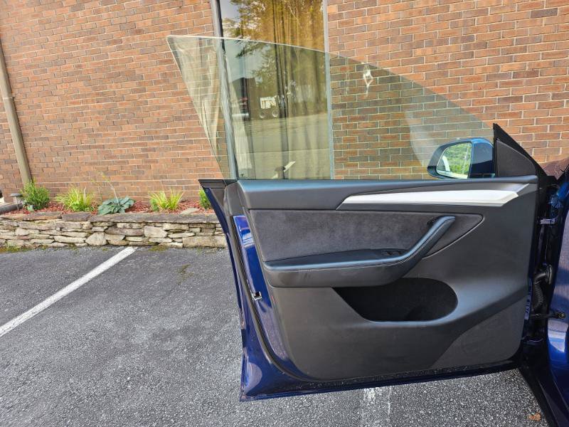 Used 2023 Tesla Model Y Performance AWD/4WD image 35