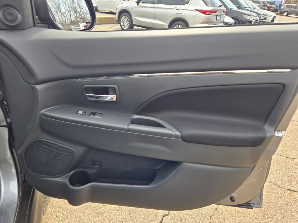 Used 2026 Mitsubishi Outlander Sport ES AWD/4WD image 7