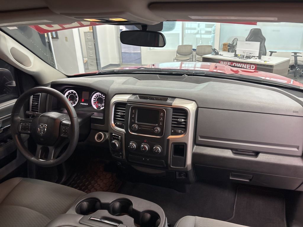 Used 2019 RAM 1500 Classic SLT AWD/4WD image 12
