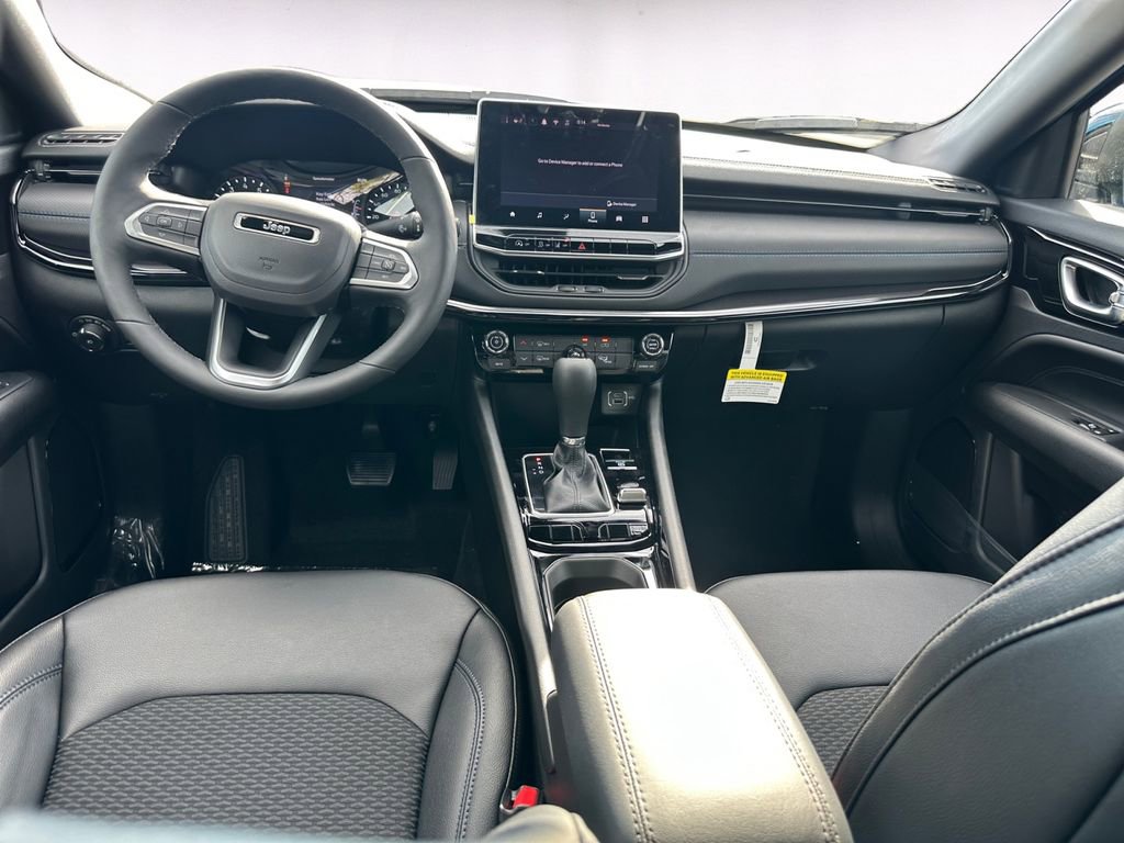 New 2026 Jeep Compass Latitude image 10