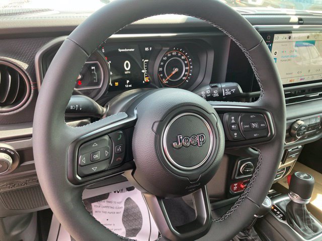 New 2026 Jeep Wrangler Unlimited Rubicon w/ Xtreme 35 Tire Package AWD/4WD image 16