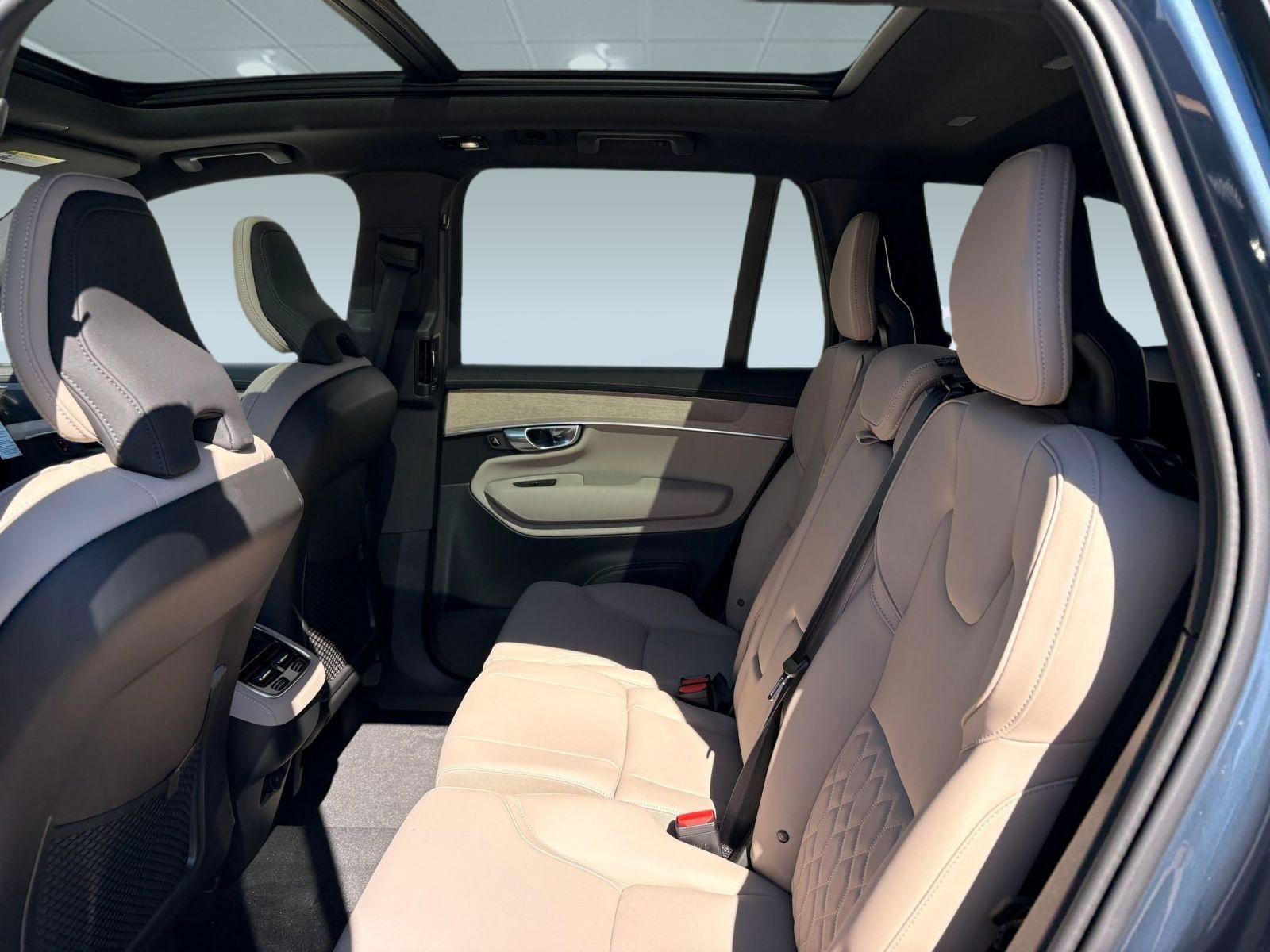 Certified 2026 Volvo XC90 B6 Plus w/ Protection Package Premier AWD/4WD image 42