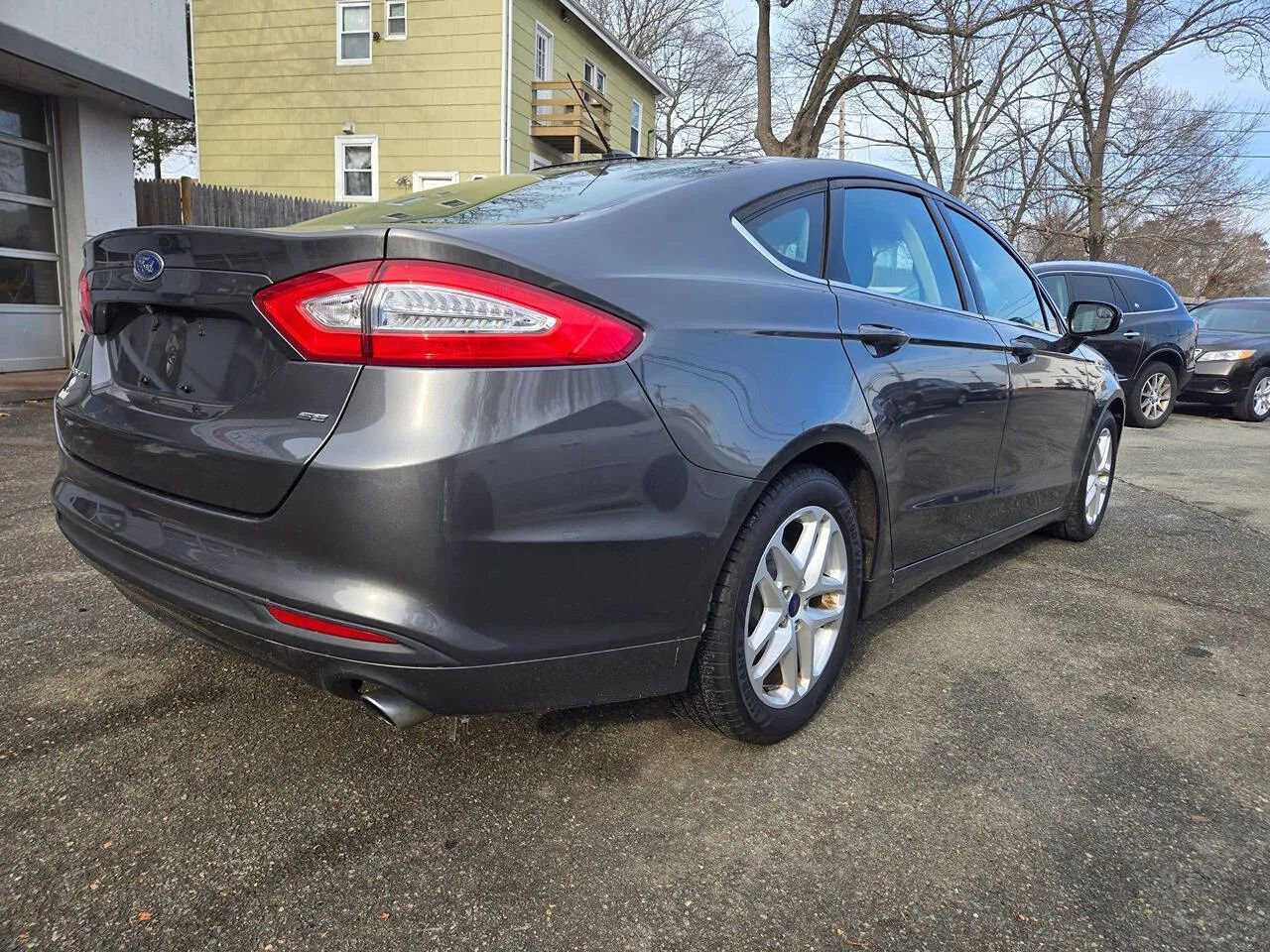 Used 2016 Ford Fusion SE image 40