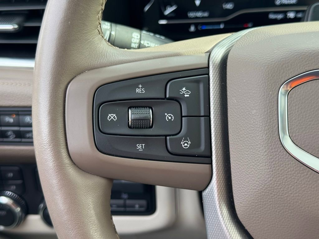 Used 2024 GMC Yukon Denali w/ Advanced Technology Package image 33