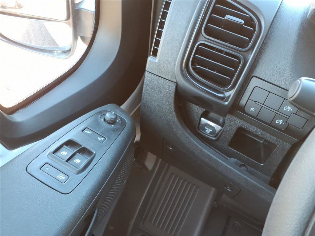 Used 2025 RAM ProMaster 2500 w/ Convenience Group FWD image 19