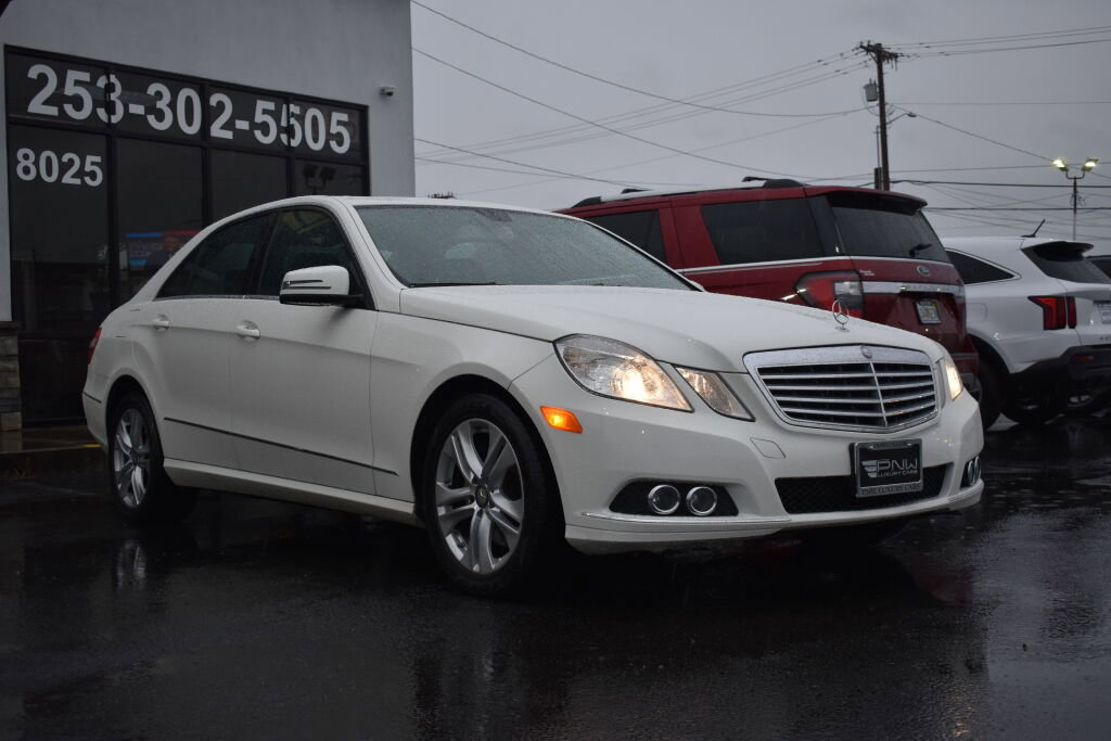 Used 2011 Mercedes-Benz E 350 Sedan image 3