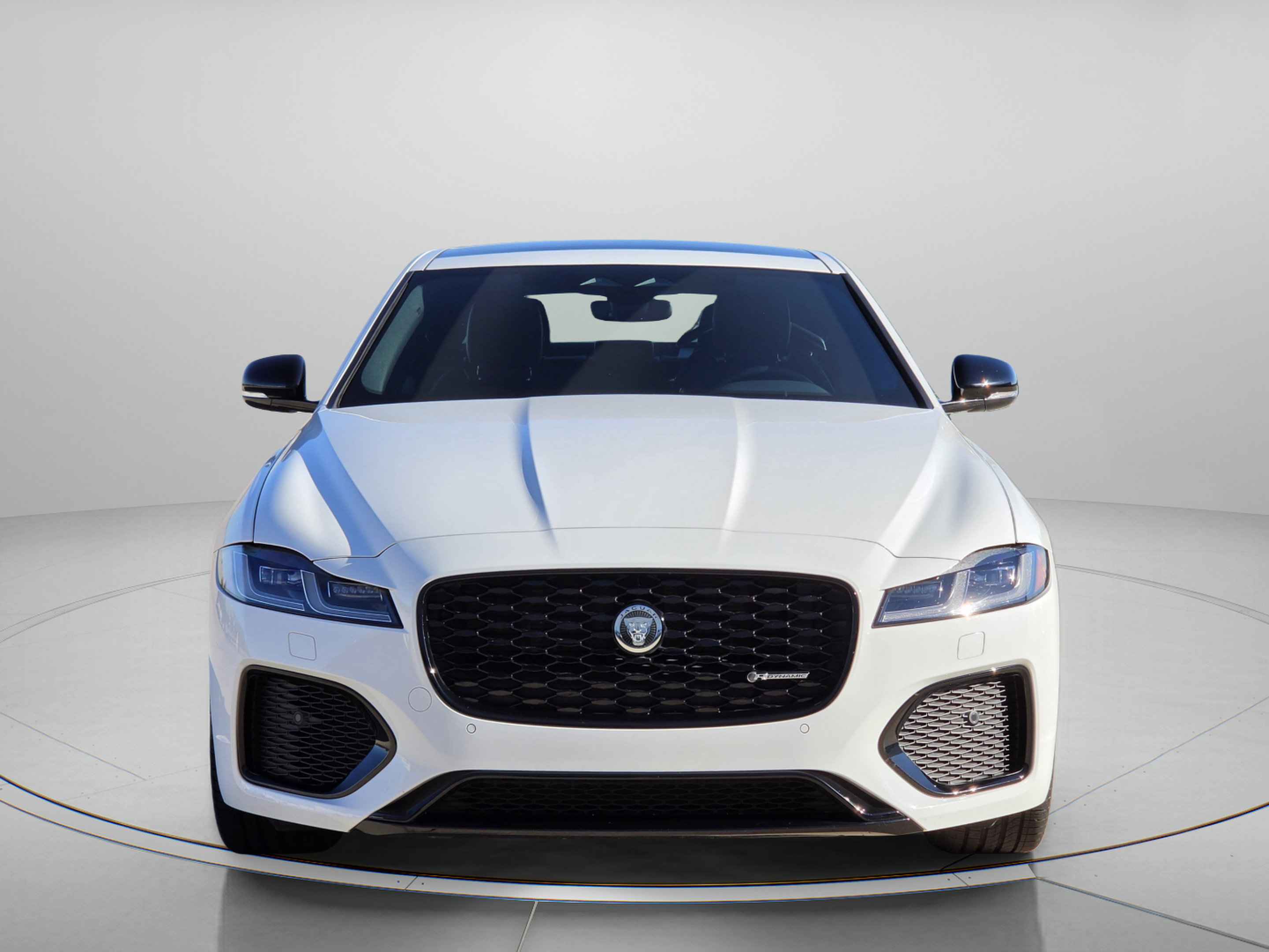 Certified 2024 Jaguar XF R-Dynamic SE AWD/4WD image 6