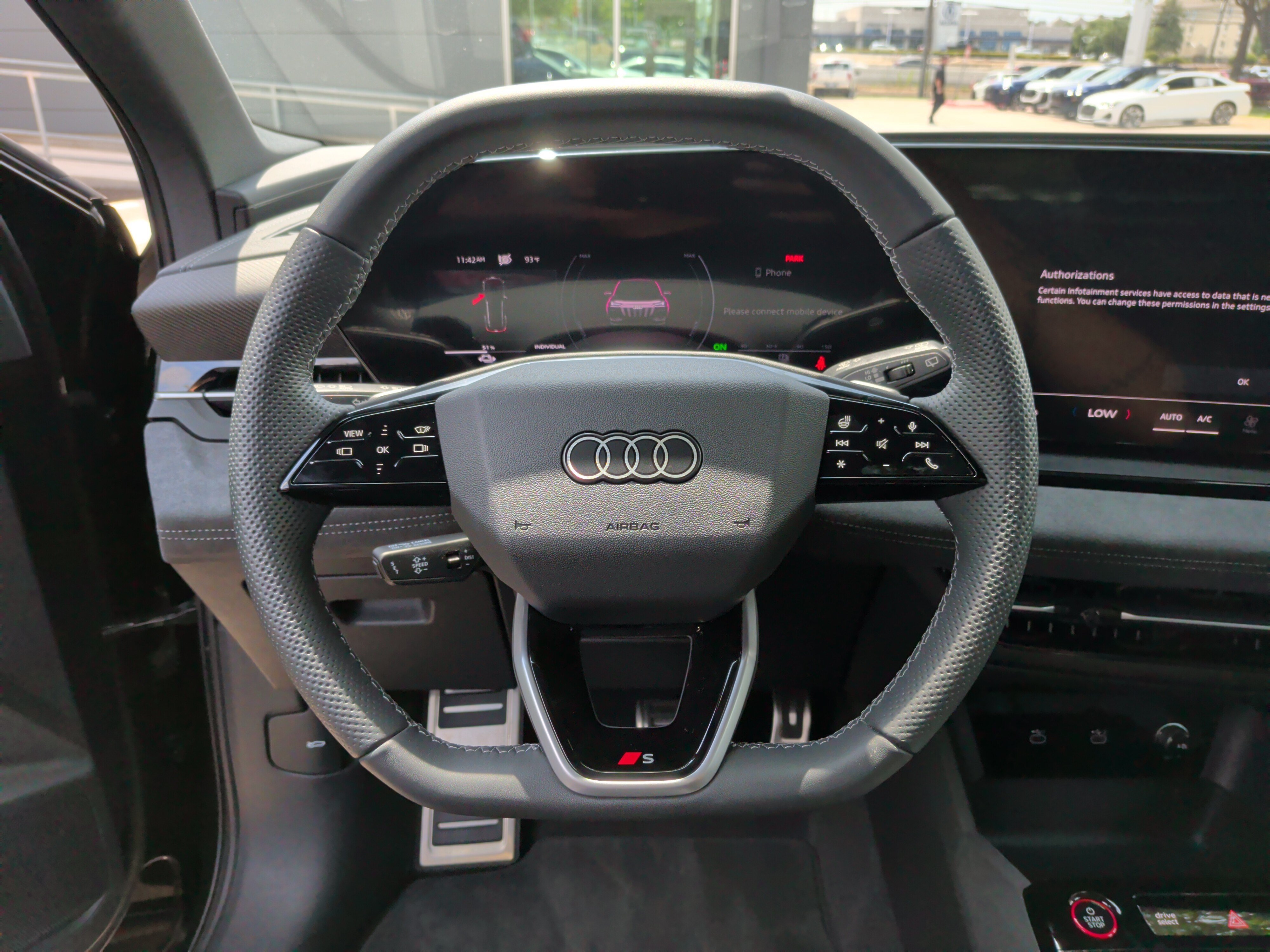 Certified 2025 Audi SQ6 e-tron Prestige w/ Premium Plus AWD/4WD image 17