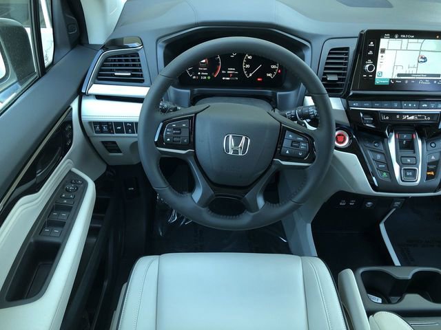 New 2026 Honda Odyssey Touring image 2