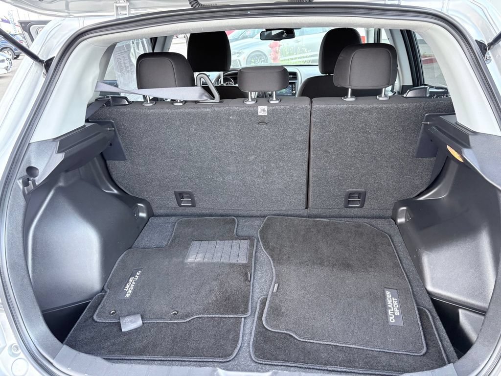 Used 2025 Mitsubishi Outlander Sport LE AWD/4WD image 26