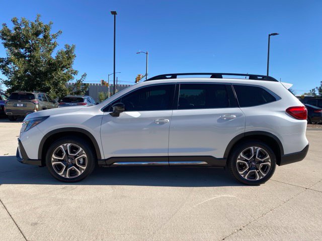 Used 2025 Subaru Ascent Limited AWD/4WD image 2