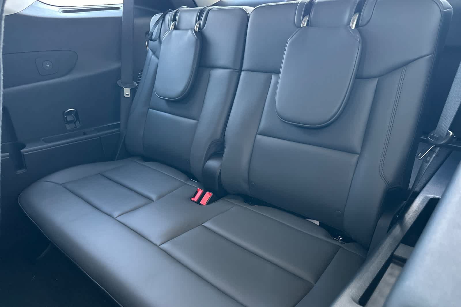 New 2026 Ford Explorer Active w/ Active Comfort Package RWD image 16