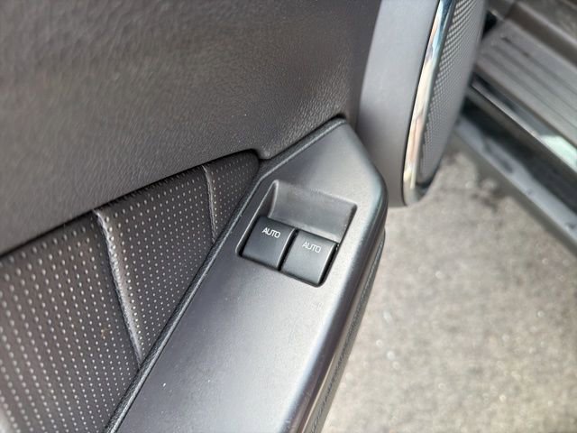 Used 2011 Ford Mustang GT Premium w/ GT Coupe Accessory Pkg 5 image 17