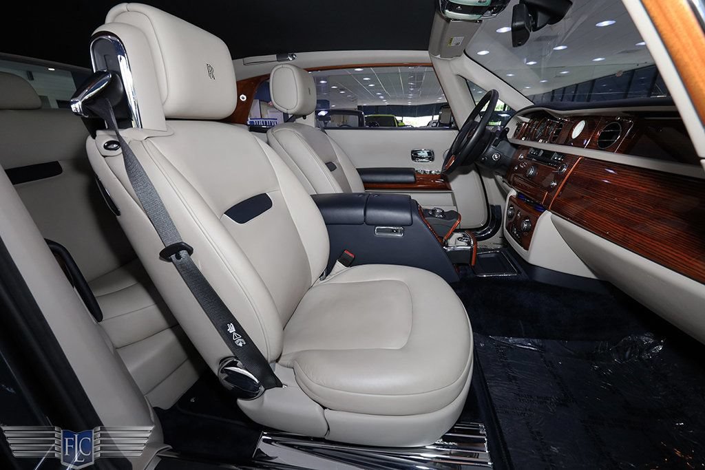 Used 2009 Rolls-Royce Phantom Coupe RWD image 16