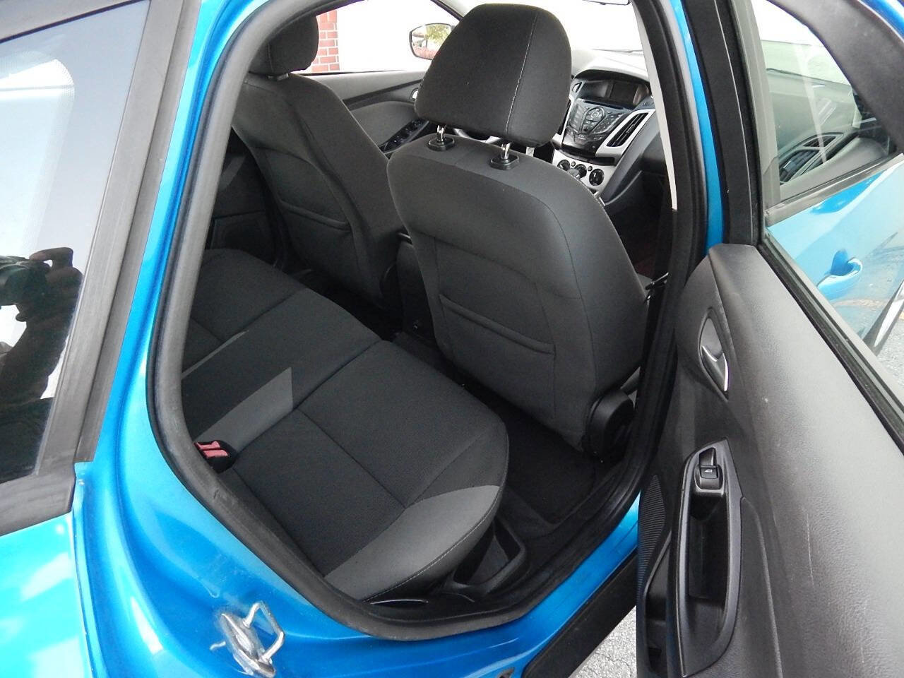 Used 2014 Ford Focus SE image 15