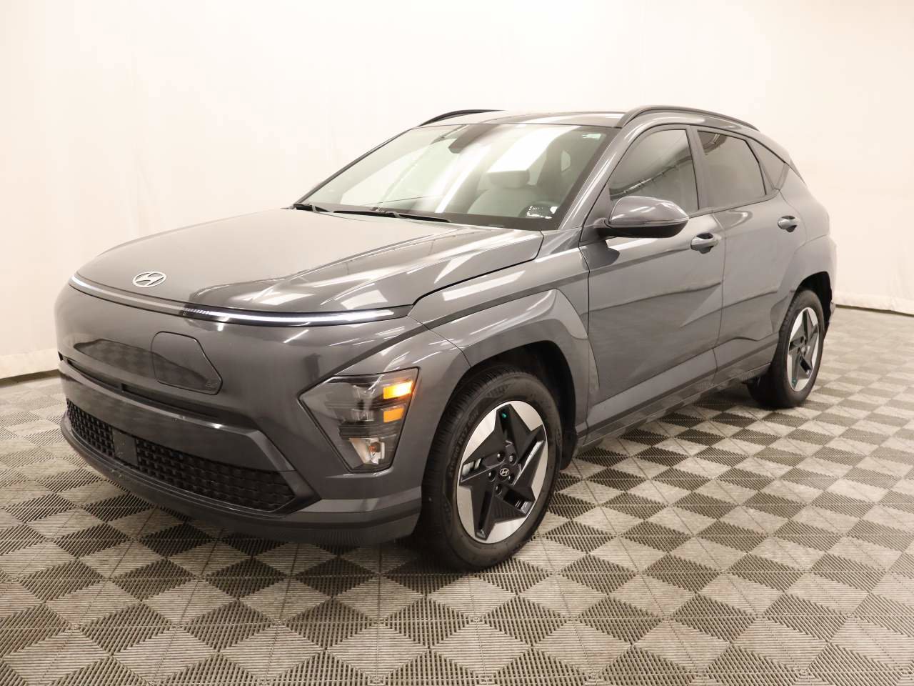 Used 2025 Hyundai Kona SEL image 1