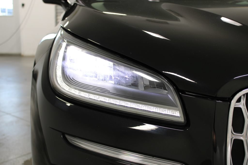 Used 2024 Lincoln Corsair FWD image 12
