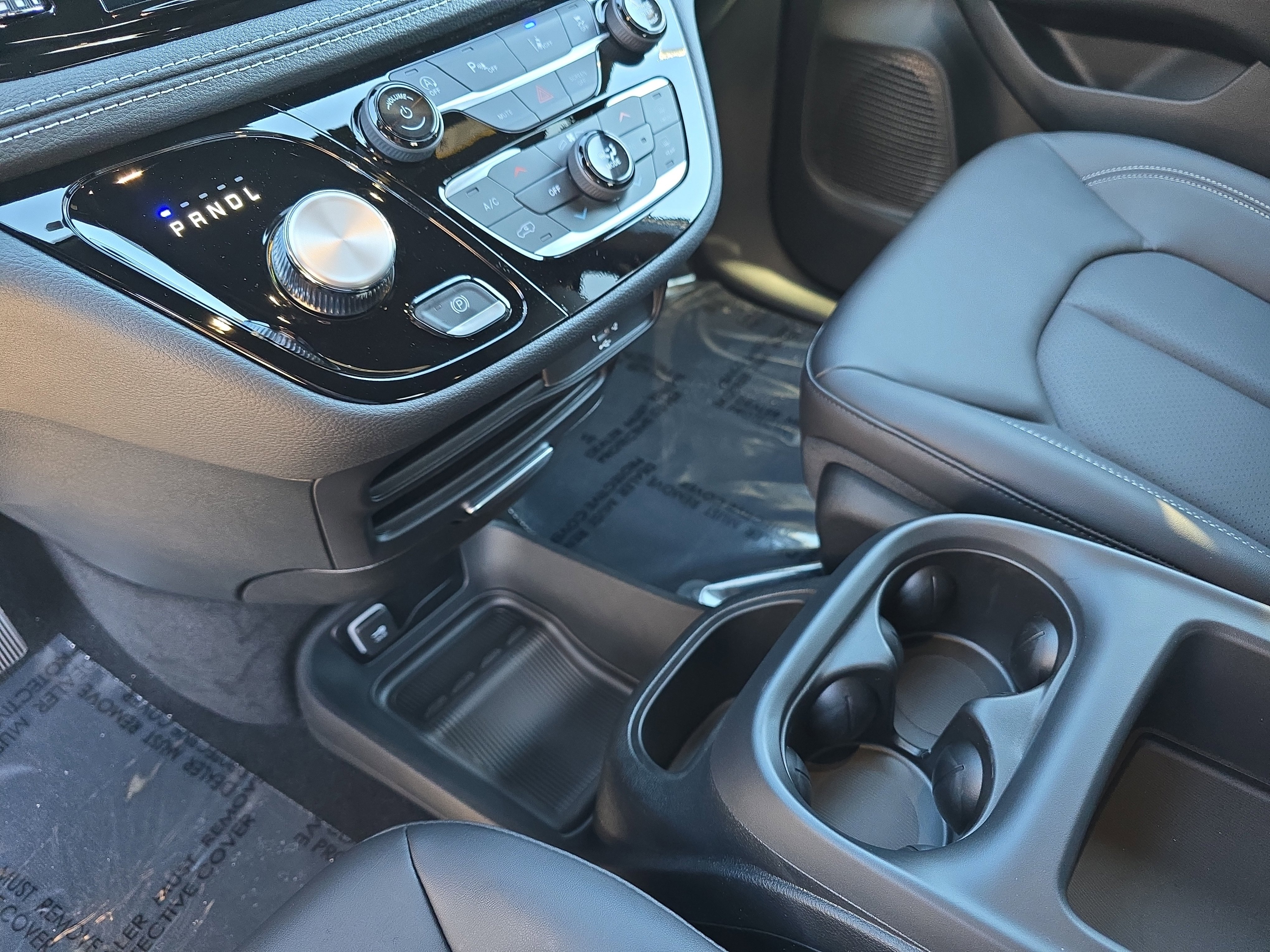 New 2026 Chrysler Pacifica Select image 27