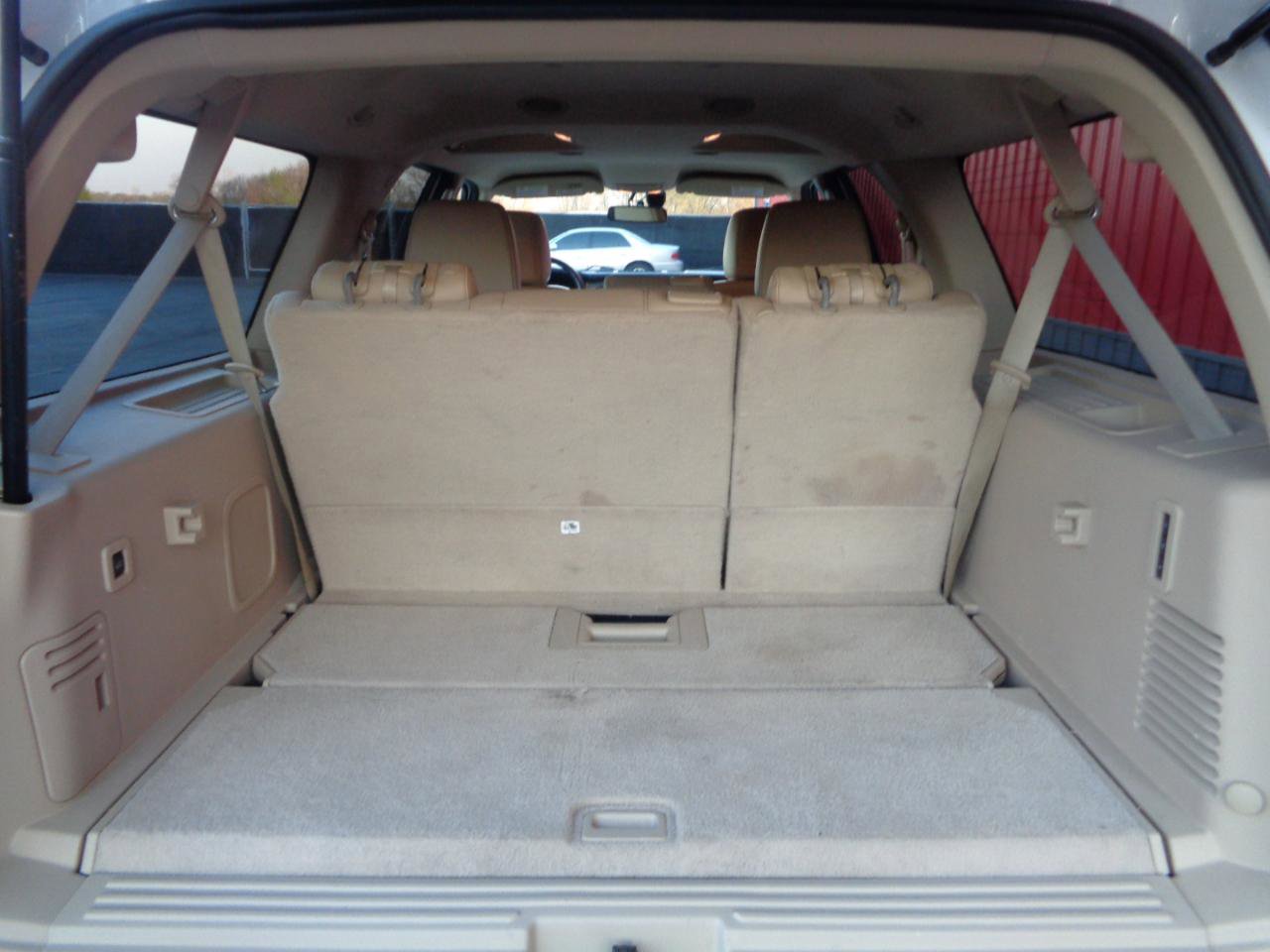 Used 2017 Ford Expedition EL Limited image 11