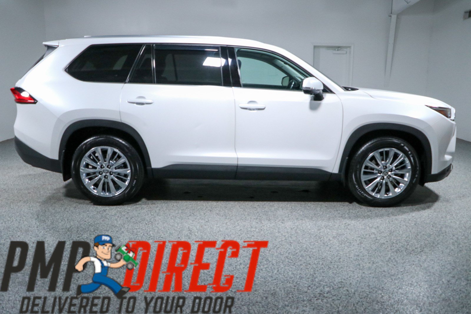 Used 2024 Toyota Grand Highlander AWD image 6