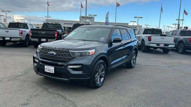 Certified 2022 Ford Explorer XLT w/ Equipment Group 202A image 8